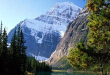 28圈：（新春走基层）（热“雪”新动力）当亚冬会遇到冬季旅游 带动冰雪经济新动能中央广电总台国际在线.